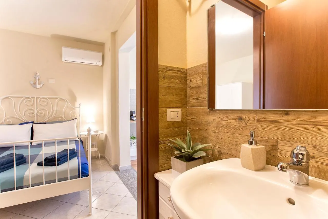 White Coral Rooms Accomodation Fast Check-In Alghero Italy